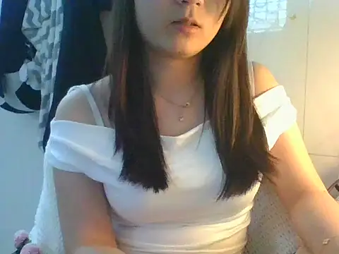 Snapshot of Linzly chatting on February 26, 2:54 am Linzly online show from February 26, 2:54 am