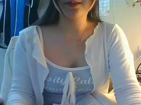 Snapshot of Linzly chatting on February 27, 2:33 am Linzly online show from February 27, 2:33 am