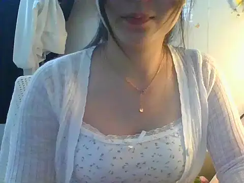 Snapshot of Linzly chatting on March 1, 2:35 am Linzly online show from March 1, 2:35 am