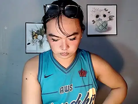 Snapshot of Asianblk_barbiedoll chatting on May 27, 3:25 am Asianblk barbiedoll online show from May 27, 3:25 am