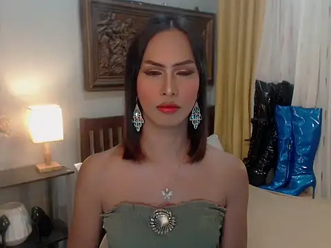 Nathalieheartt online show from November 12, 2:23 am