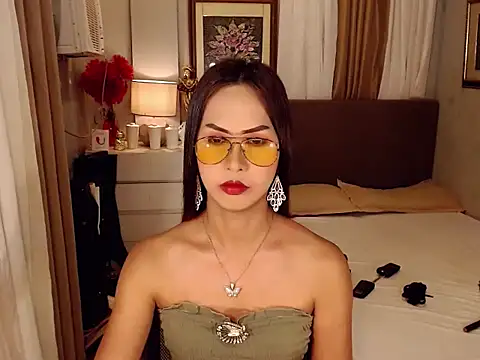 Nathalieheartt online show from February 27, 1:44 pm