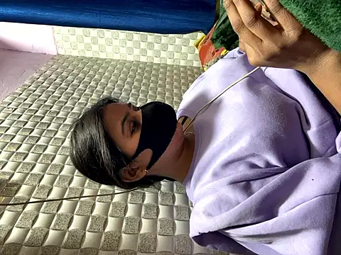 Hot Jaanvi  online show from January 12, 5:40 pm