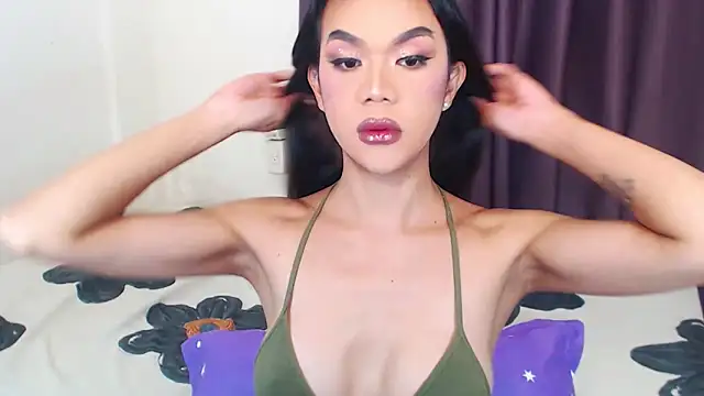 Snapshot of SeductiveCelina chatting on September 28, 4:01 pm SeductiveCelina online show from September 28, 4:01 pm