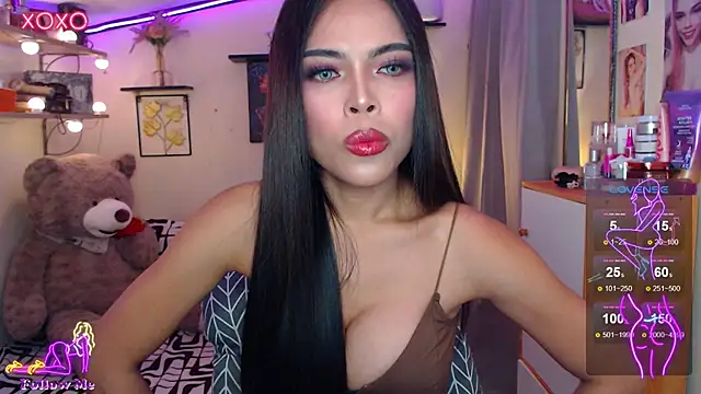 izabella moore online show from May 18, 3:46 am