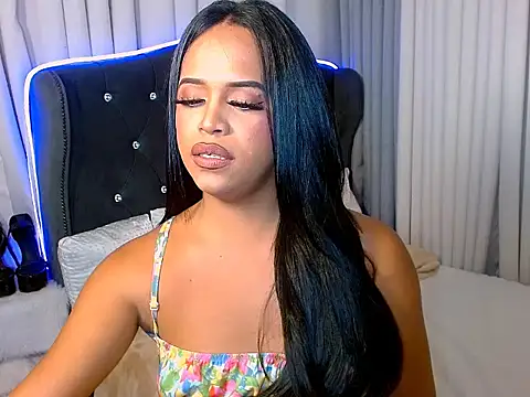 Snapshot of Lorainnelustts chatting on October 10, 1:43 pm Lorainnelustts online show from October 10, 1:43 pm