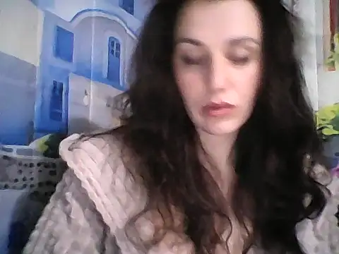 Qinini online show from February 7, 9:07 pm
