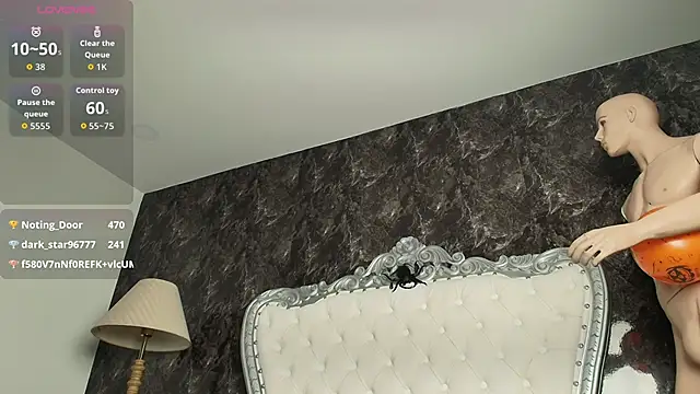 MirandaSould online show from October 31, 12:55 am