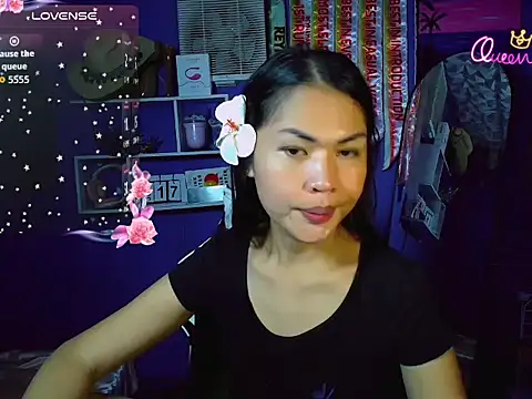 Snapshot of urgirljane chatting on July 17, 12:12 pm urgirljane online show from July 17, 12:12 pm