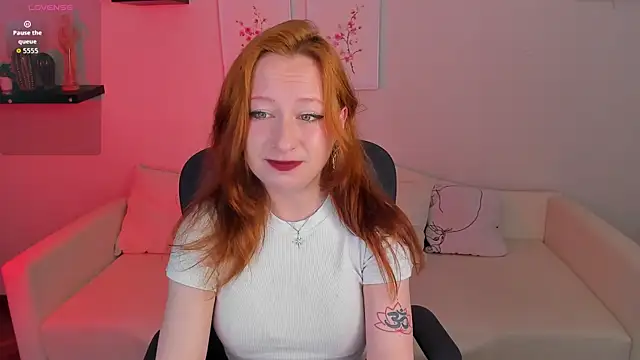 Violet Griffen online show from May 25, 3:51 pm