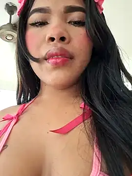 Snapshot of Michell_em chatting on February 19, 6:48 pm Michell em online show from February 19, 6:48 pm