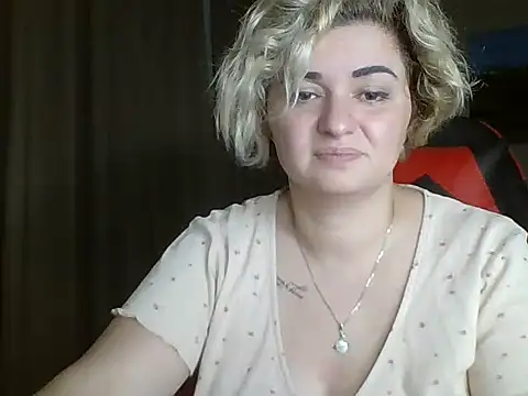 Snapshot of Wymini chatting on September 18, 8:55 pm Wymini online show from September 18, 8:55 pm