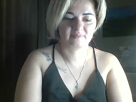Snapshot of Wymini chatting on October 3, 10:18 pm Wymini online show from October 3, 10:18 pm