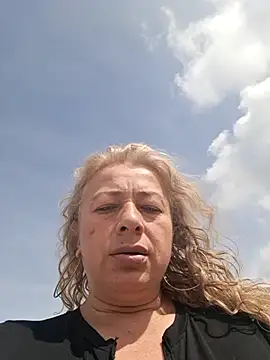 sofiacurvy 45 online show from December 2, 6:25 pm