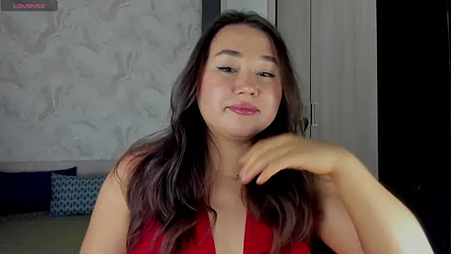Snapshot of emilia_mur chatting on June 19, 11:52 pm emilia mur online show from June 19, 11:52 pm