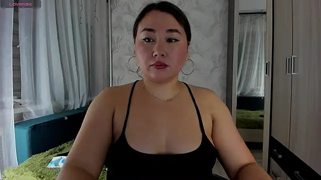 Snapshot of emilia_mur chatting on June 22, 6:16 pm emilia mur online show from June 22, 6:16 pm