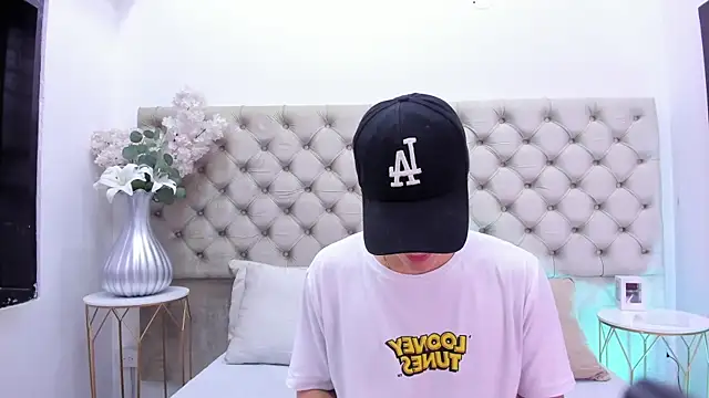 BenitoSaenz online show from November 4, 12:04 pm