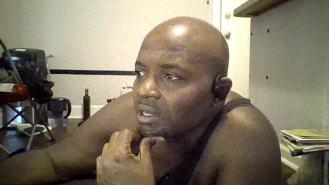 Snapshot of JezOne555 chatting on December 13, 7:53 pm JezOne555 online show from December 13, 7:53 pm