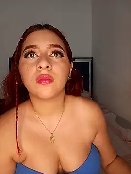 Snapshot of Chloe_Sky_love chatting on November 18, 2:39 am Chloe Sky love online show from November 18, 2:39 am