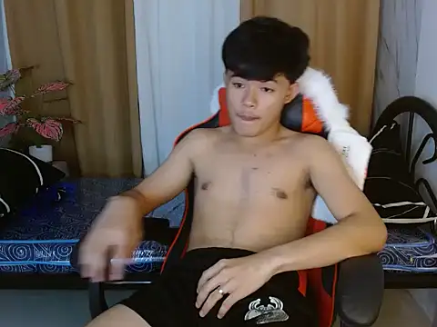 YourNaughtyTwink 69 online show from April 25, 2:25 pm