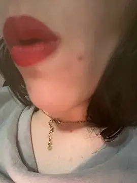 Mimisixo online show from May 10, 4:34 pm