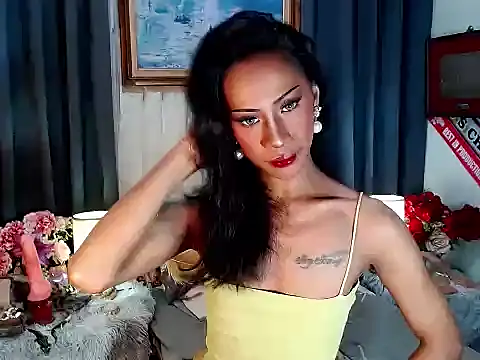 sassylatina online show from September 11, 3:45 pm