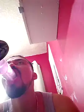 Snapshot of Cnutt310 chatting on September 17, 5:36 pm Cnutt310 online show from September 17, 5:36 pm