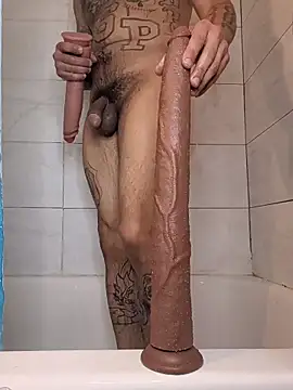 Cnutt310 online show from March 7, 2:30 am