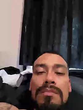 Cnutt310 online show from March 29, 9:04 pm