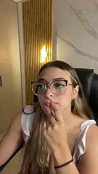 KYLIE JONES6 online show from September 25, 3:32 am