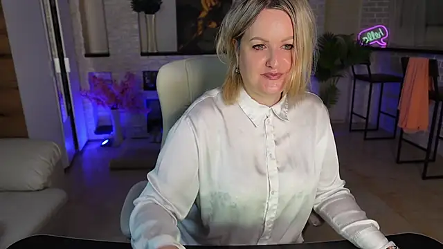 MariemLui online show from March 12, 2:56 pm