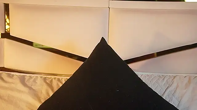 ambar rosse25 online show from September 22, 11:34 am