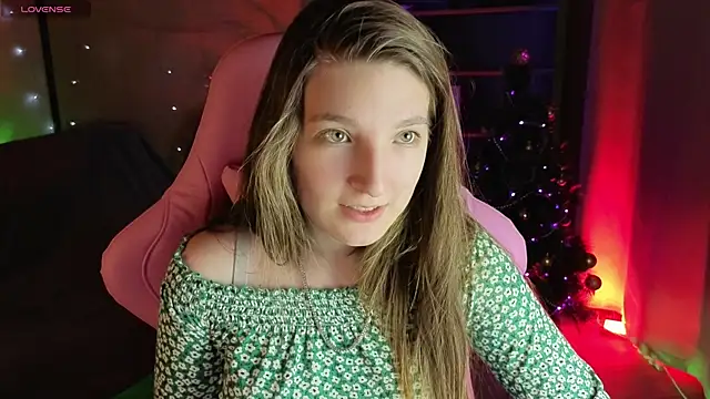 Snapshot of Mia_Myles chatting on January 6, 10:19 am Mia Myles online show from January 6, 10:19 am