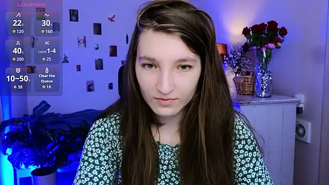 Snapshot of Mia_Myles chatting on February 8, 10:40 am Mia Myles online show from February 8, 10:40 am