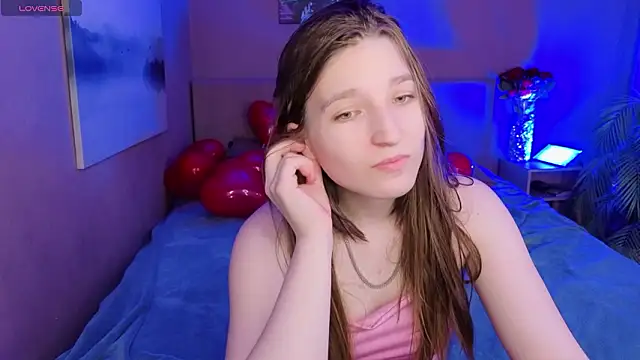 Snapshot of Mia_Myles chatting on February 13, 10:33 am Mia Myles online show from February 13, 10:33 am