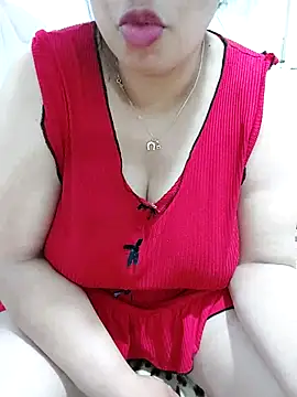 Snapshot of rousaa chatting on May 30, 9:34 pm rousaa online show from May 30, 9:34 pm