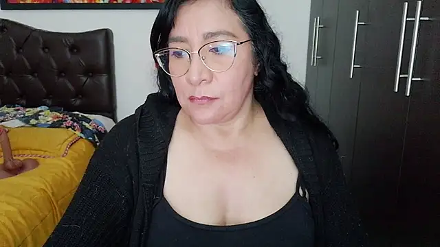 Snapshot of Grace_mature_milf chatting on July 14, 2:05 am Grace mature milf online show from July 14, 2:05 am