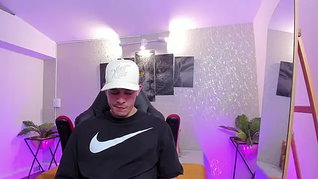 nils saint online show from November 9, 4:33 am