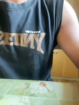 Snapshot of Llovlyboyyyy12 chatting on June 23, 1:47 am Llovlyboyyyy12 online show from June 23, 1:47 am