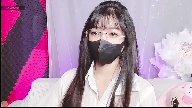 Snapshot of kemybaby chatting on October 24, 6:59 pm kemybaby online show from October 24, 6:59 pm