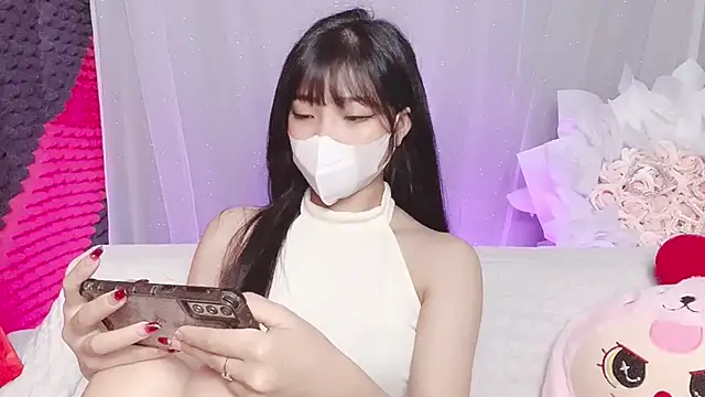 Snapshot of kemybaby chatting on November 1, 2:57 am kemybaby online show from November 1, 2:57 am