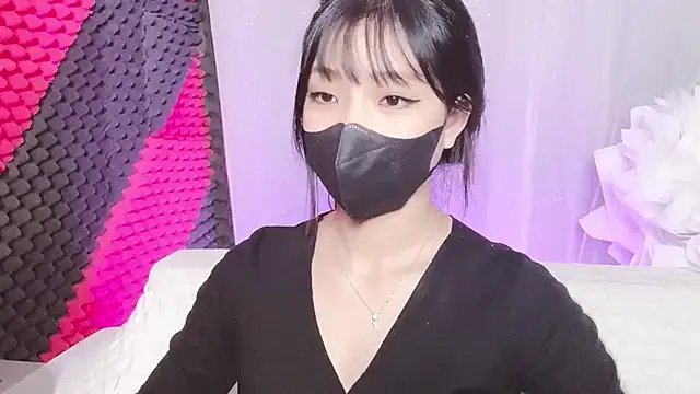 Snapshot of kemybaby chatting on November 4, 8:19 pm kemybaby online show from November 4, 8:19 pm