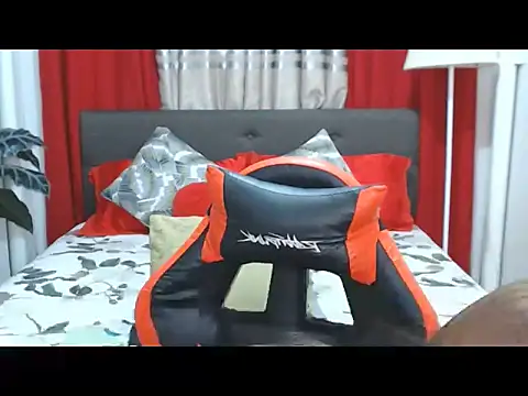 MarielRose143 online show from May 19, 4:24 pm