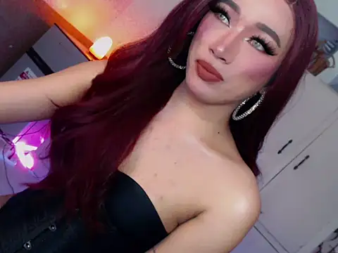 Snapshot of Spicy_kinky chatting on June 12, 1:37 am Spicy kinky online show from June 12, 1:37 am