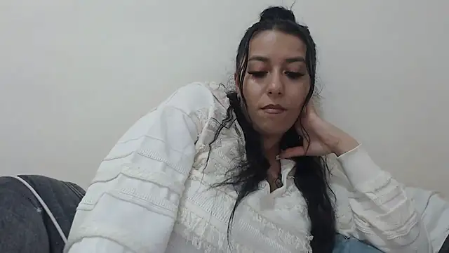 Maryem637048 online show from March 13, 2:34 pm