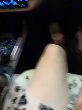 Snapshot of Meii-meyy chatting on December 22, 4:26 pm Meii-meyy online show from December 22, 4:26 pm