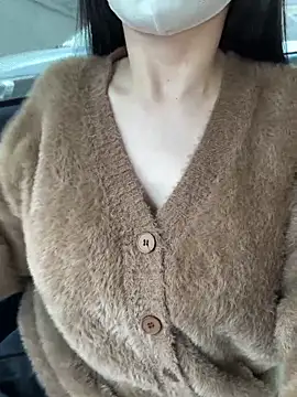 Snapshot of Meii-meyy chatting on January 13, 7:57 am Meii-meyy online show from January 13, 7:57 am