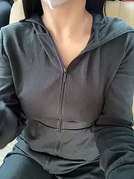 Snapshot of Meii-meyy chatting on February 2, 8:13 am Meii-meyy online show from February 2, 8:13 am