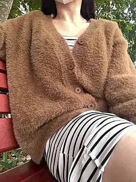 Snapshot of Meii-meyy chatting on February 6, 5:34 am Meii-meyy online show from February 6, 5:34 am