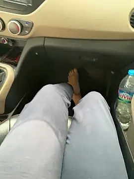 Snapshot of Meii-meyy chatting on February 27, 8:14 am Meii-meyy online show from February 27, 8:14 am